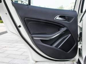 2015GLA 260 4MATIC g