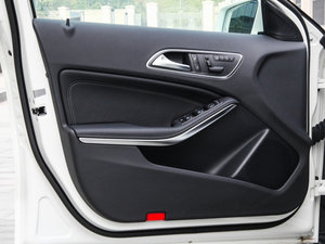 2015GLA 260 4MATIC g