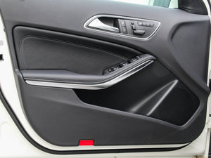 2015GLA 260 4MATIC g