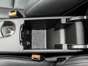 2015GLA 260 4MATIC g