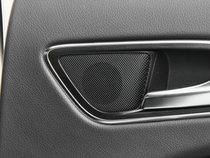 2015GLA 260 4MATIC п؅^(q)