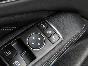 2015GLA 260 4MATIC п؅^(q)