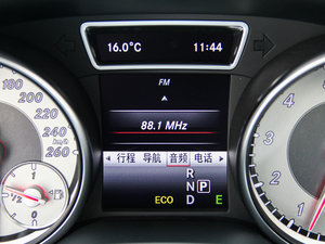 2015GLA 260 4MATIC п؅^