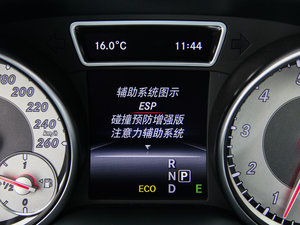 2015GLA 260 4MATIC п؅^