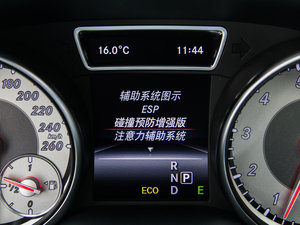 2015GLA 260 4MATIC п؅^