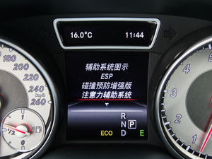 2015GLA 260 4MATIC п؅^