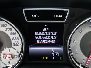 2015GLA 260 4MATIC п؅^