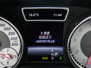 2015GLA 260 4MATIC п؅^