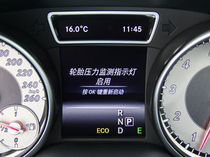 2015GLA 260 4MATIC п؅^(q)