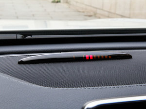 2015GLA 260 4MATIC п؅^