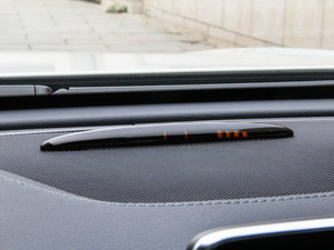 2015GLA 260 4MATIC п؅^