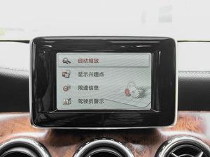 2015GLA 260 4MATIC п؅^