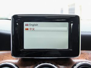 2015GLA 260 4MATIC п؅^