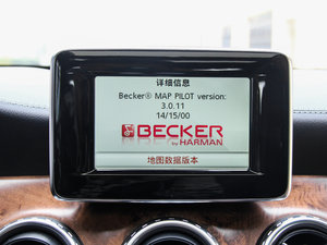 2015GLA 260 4MATIC п؅^