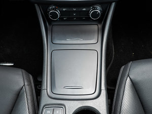 2015GLA 260 4MATIC g