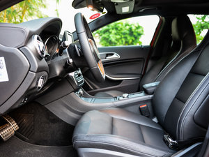 2015GLA 260 4MATIC g