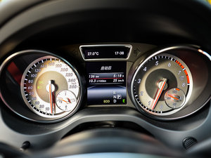 2015GLA 260 4MATIC п؅^(q)