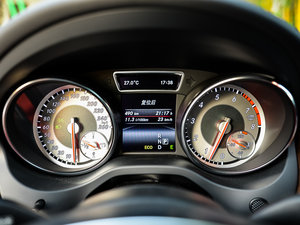 2015GLA 260 4MATIC п؅^(q)