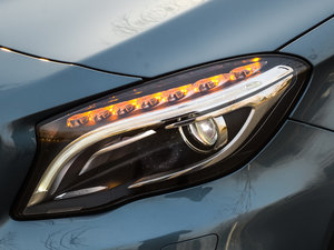 2015GLA 260 4MATIC (x)(ji)^