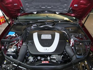 2009款CLS 300 发动机