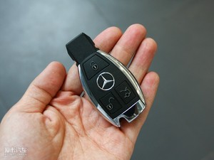 2009款CLS 300 车钥匙