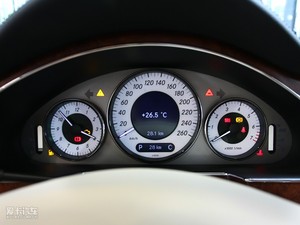 2009款CLS 300 仪表