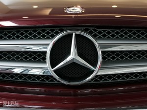 2009CLS 300 (x)(ji)^