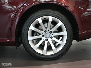 2009款CLS 300 轮圈