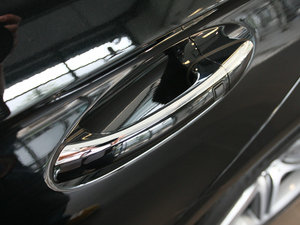 2009款CLS 350 大灯
