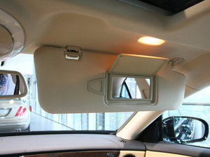 2009款CLS 350 遮阳板（左）