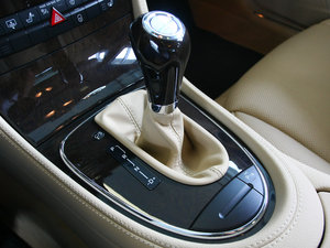 2009款CLS 350 换挡杆
