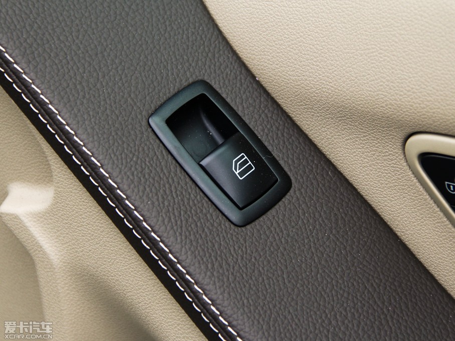 2014YR R 320 4MATIC̄