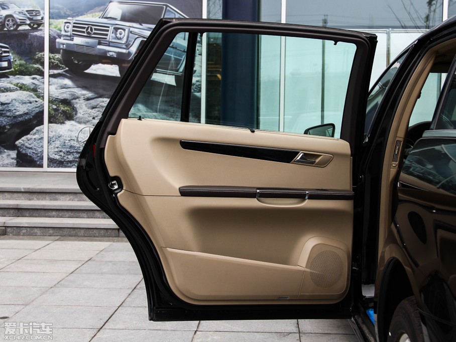 2014YR R 320 4MATIC̄