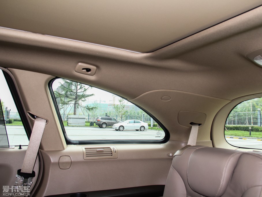 2014YR R 320 4MATIC̄