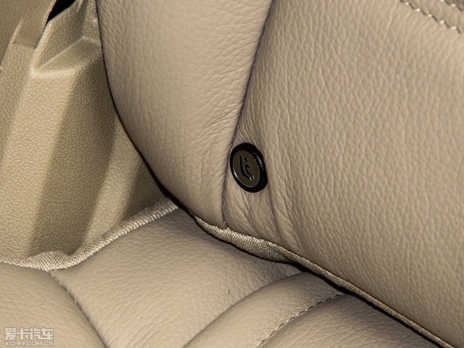 2014YR R 320 4MATIC̄