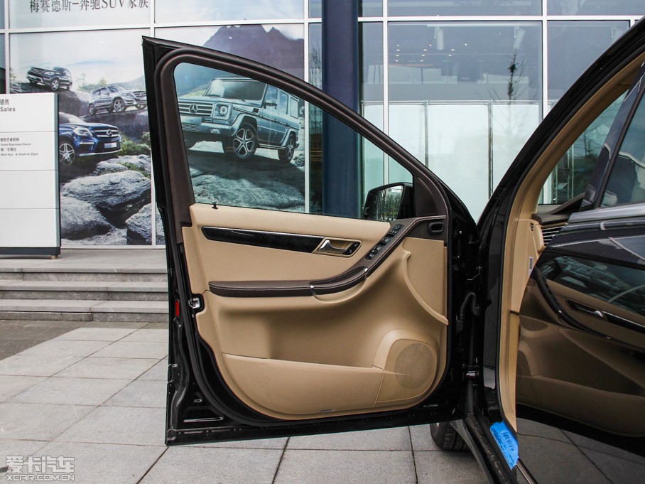 2014YR R 320 4MATIC̄(w)