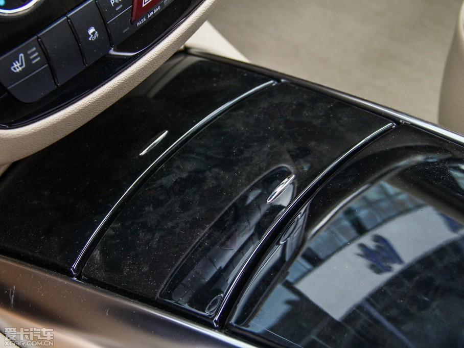 2014YR R 320 4MATIC̄