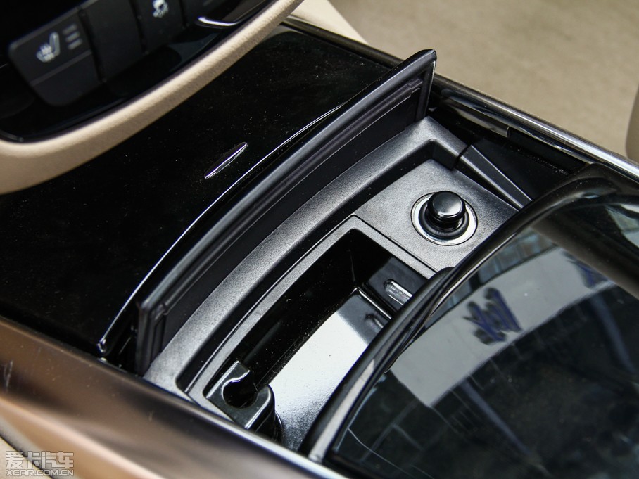 2014YR R 320 4MATIC̄(w)