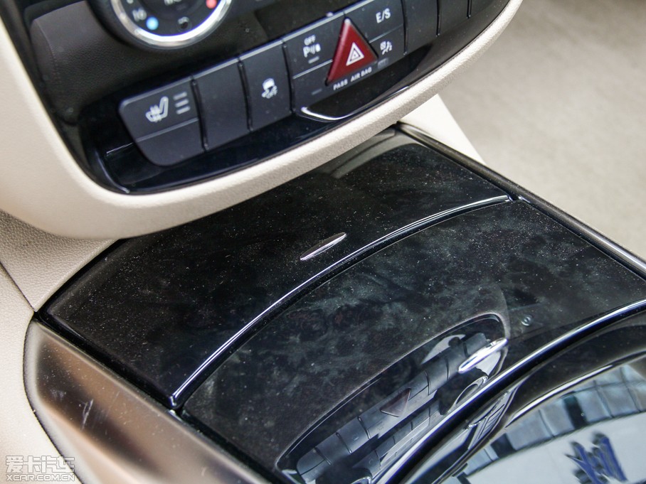 2014YR R 320 4MATIC̄