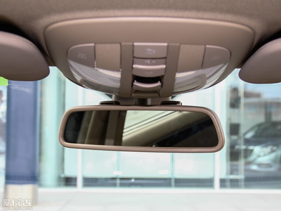 2014YR(j) R 320 4MATIC̄(w)