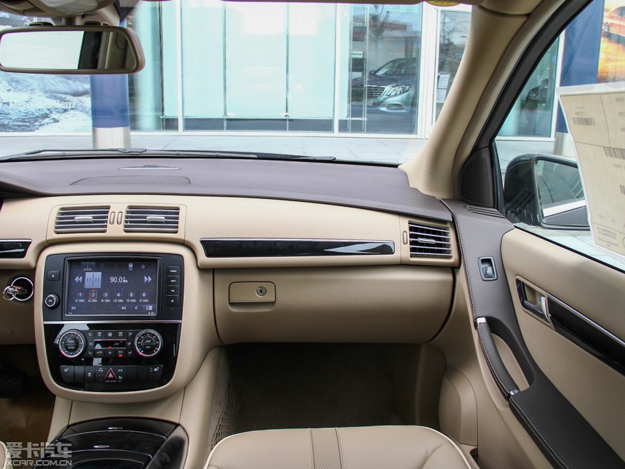 2014YR R 320 4MATIC̄