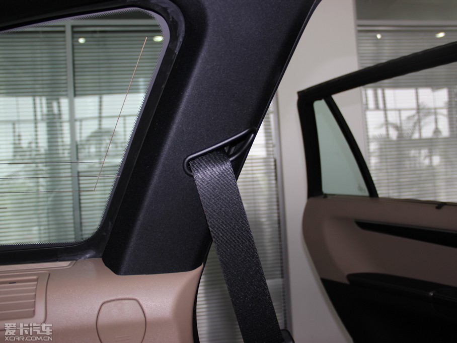 2014YR(j) R 320 4MATICA