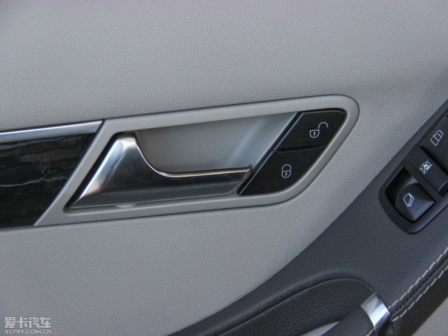 2014YR R 400 4MATIC̄