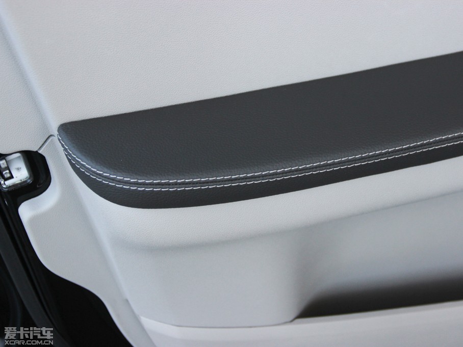 2014YR R 400 4MATIC̄