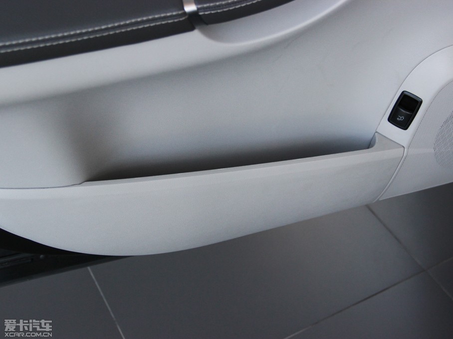 2014YR R 400 4MATIC̄(w)