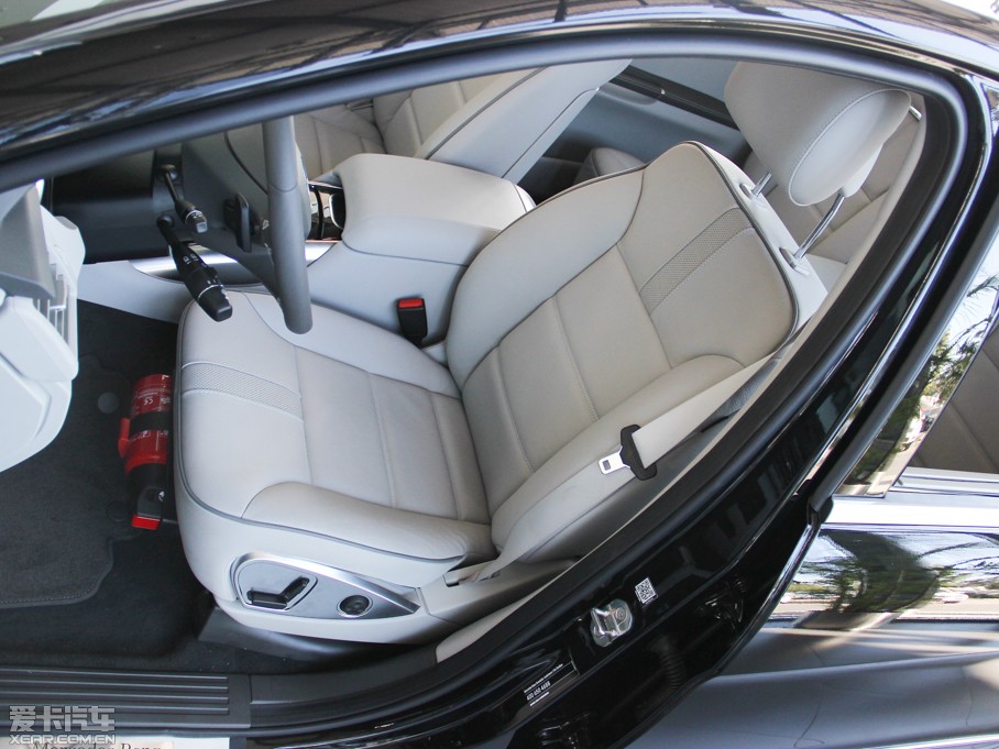 2014YR R 400 4MATIC̄