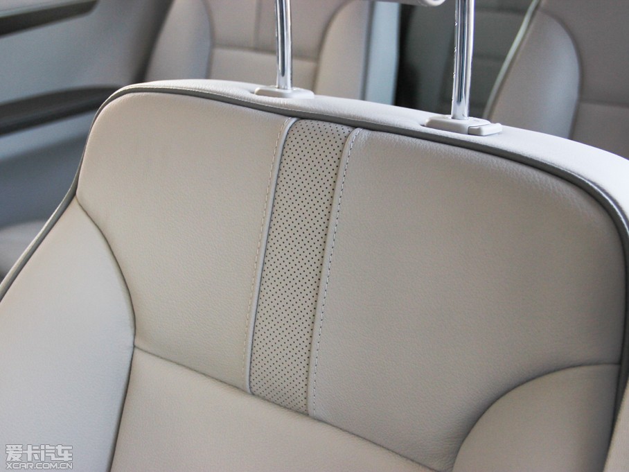 2014YR R 400 4MATIC̄