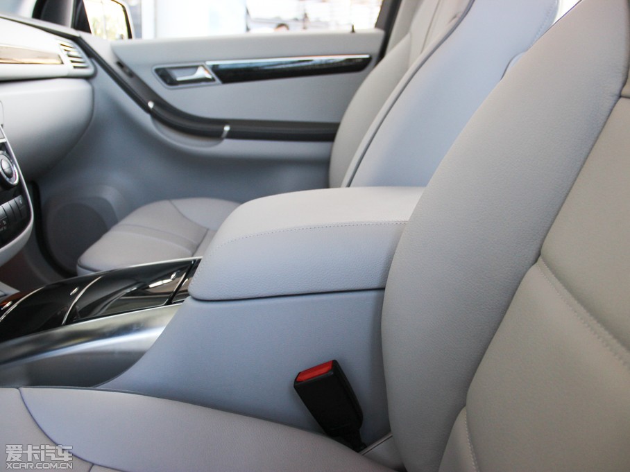 2014YR R 400 4MATIC̄(w)