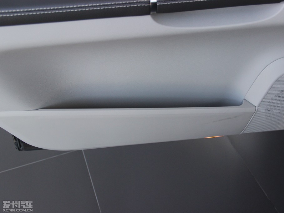 2014YR R 400 4MATIC̄(w)