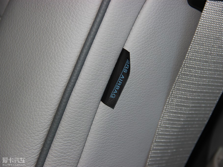 2014YR R 400 4MATIC̄(w)